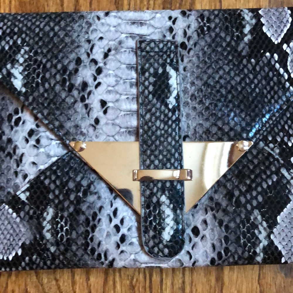 New snakeskin clutch - Picture 2 of 4